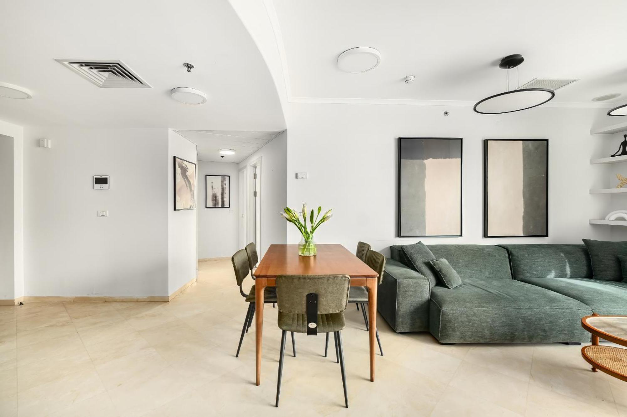 Superb Beachfront Apartments With Shelter By Sea N' Rent 텔아비브 외부 사진